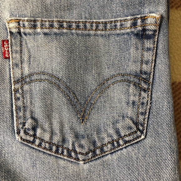 Levi’s 505 Distressed Jean - Picture 1 of 13